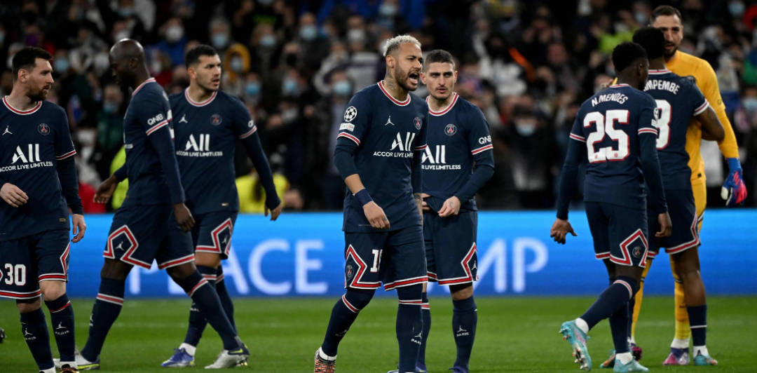 包含今晚CBA季后赛焦点战，巴黎圣日耳曼再遭质疑，底气十足，赛程密集仍需轮换的词条